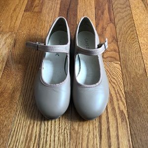Capezio Size 5 Buckle Tap Shoes